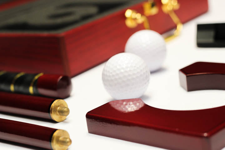 WP02 Golf Putting Set Wood Base with Wood Case 2balls